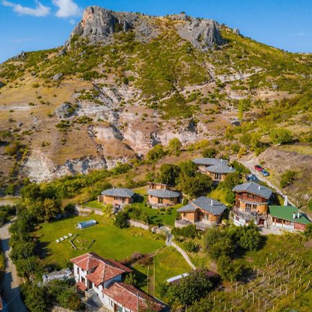 Eco Village Under The Cliffs Ilindentsi Exterior photo