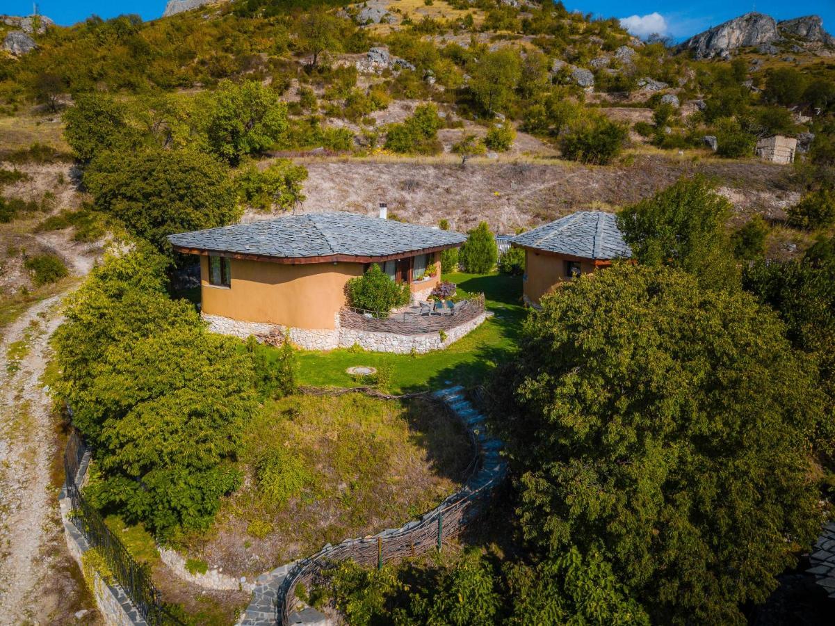 Eco Village Under The Cliffs Ilindentsi Exterior photo