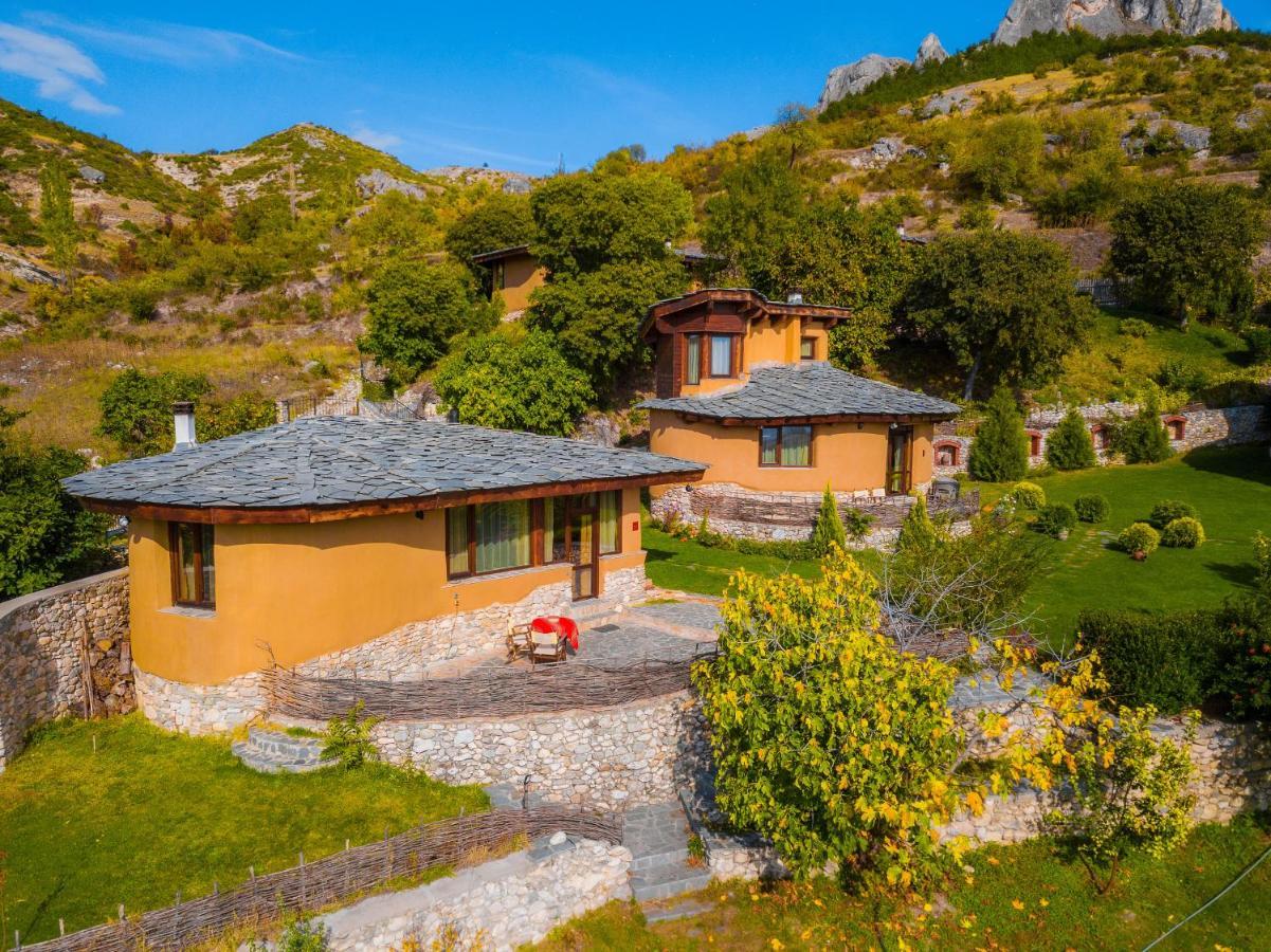 Eco Village Under The Cliffs Ilindentsi Exterior photo