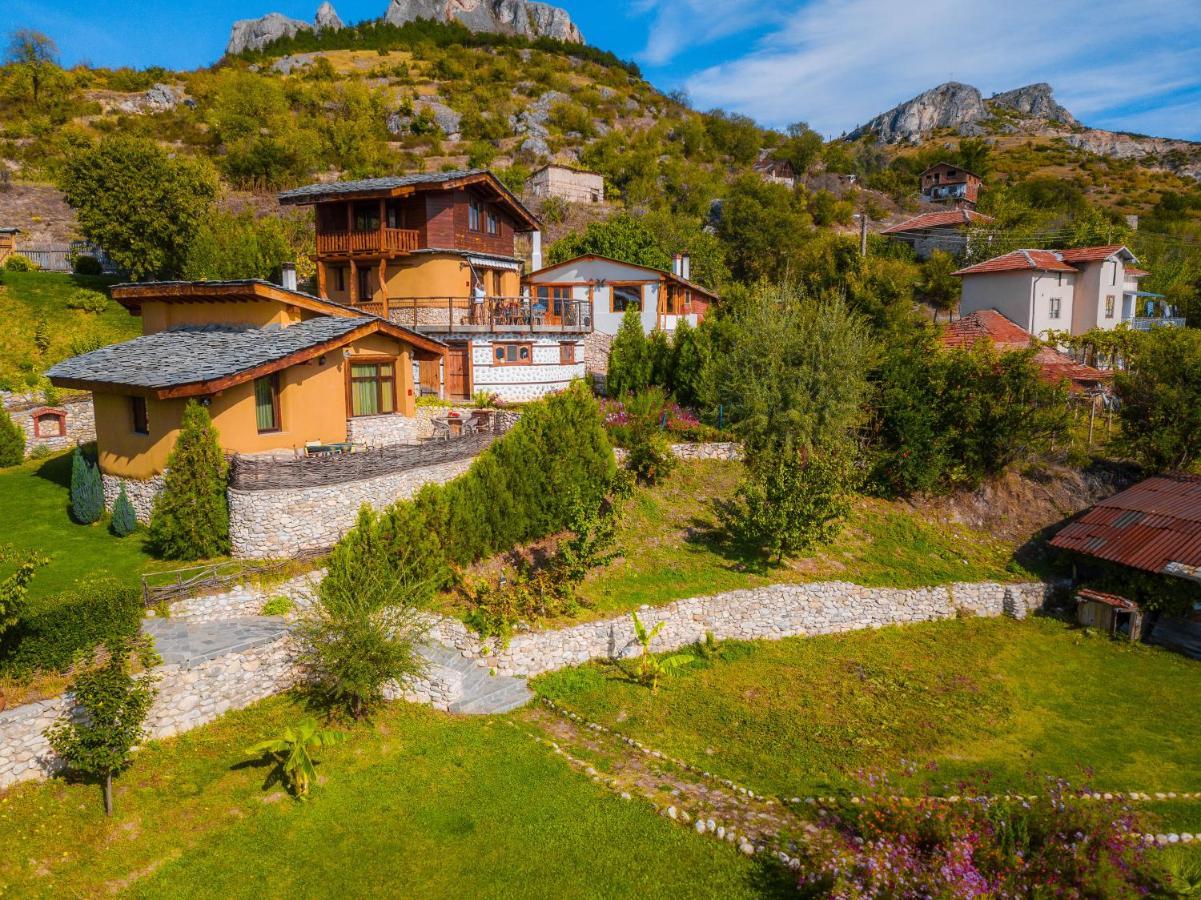 Eco Village Under The Cliffs Ilindentsi Exterior photo