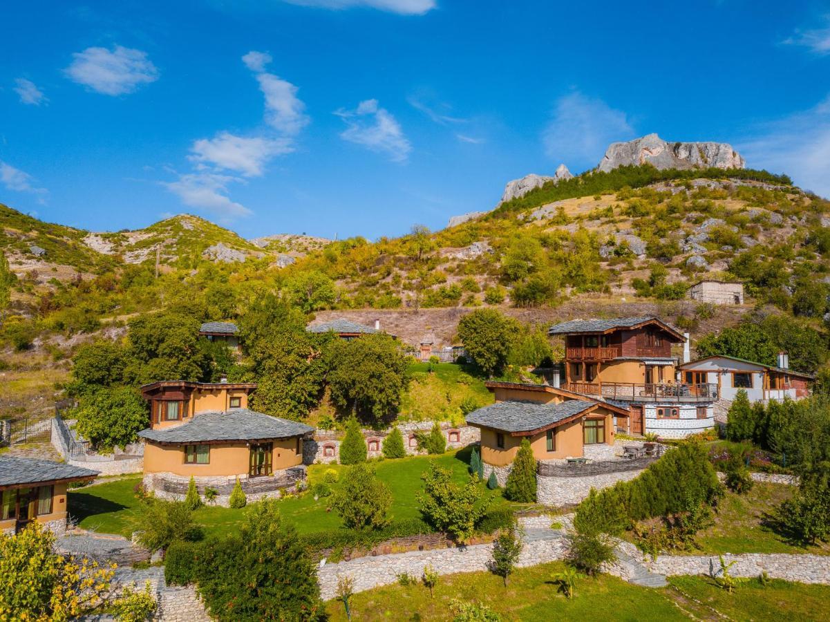 Eco Village Under The Cliffs Ilindentsi Exterior photo