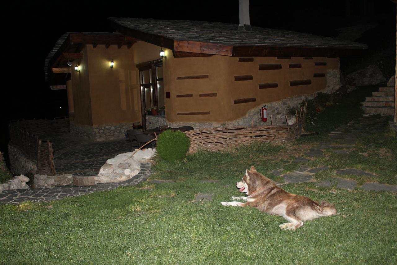 Eco Village Under The Cliffs Ilindentsi Exterior photo