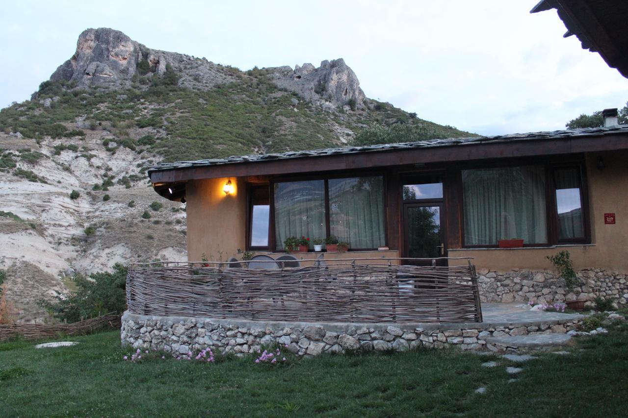 Eco Village Under The Cliffs Ilindentsi Exterior photo