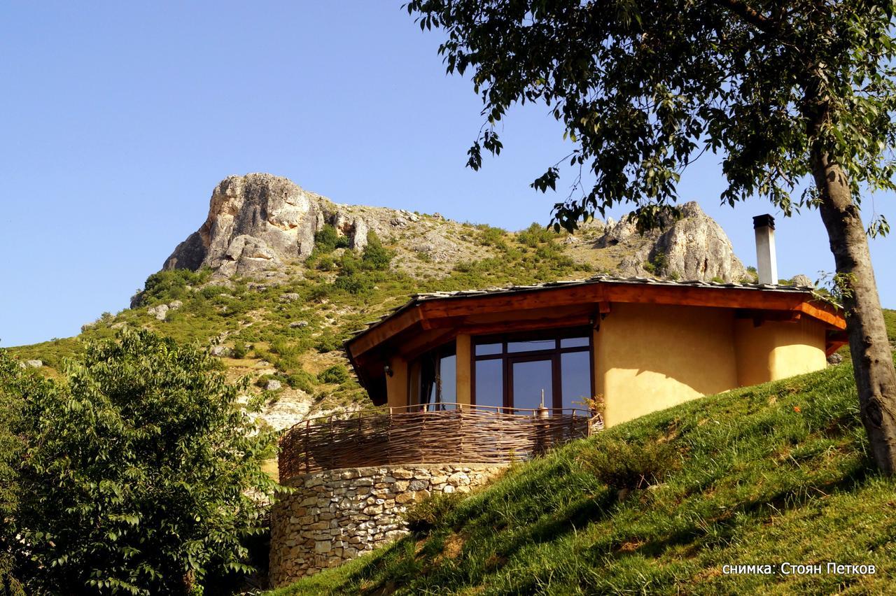 Eco Village Under The Cliffs Ilindentsi Exterior photo