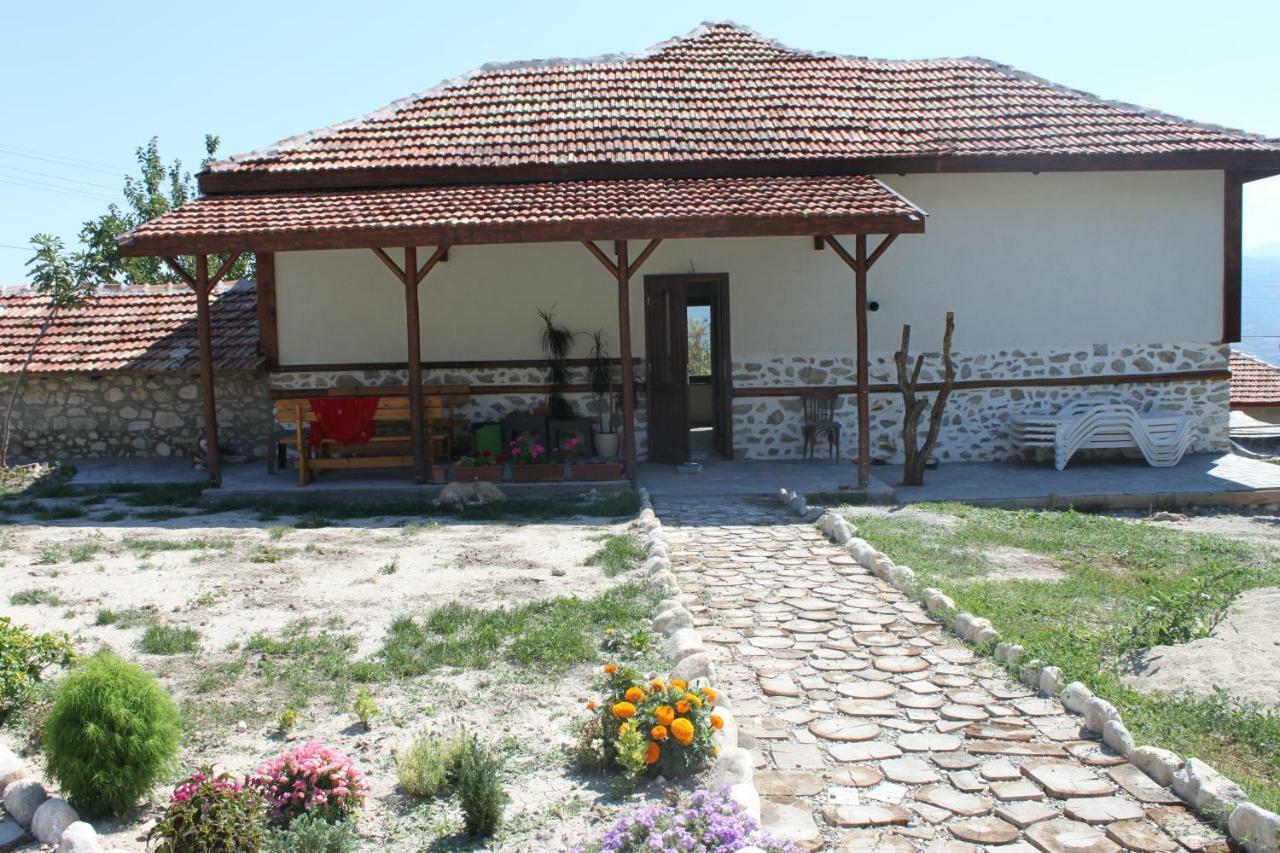 Eco Village Under The Cliffs Ilindentsi Exterior photo