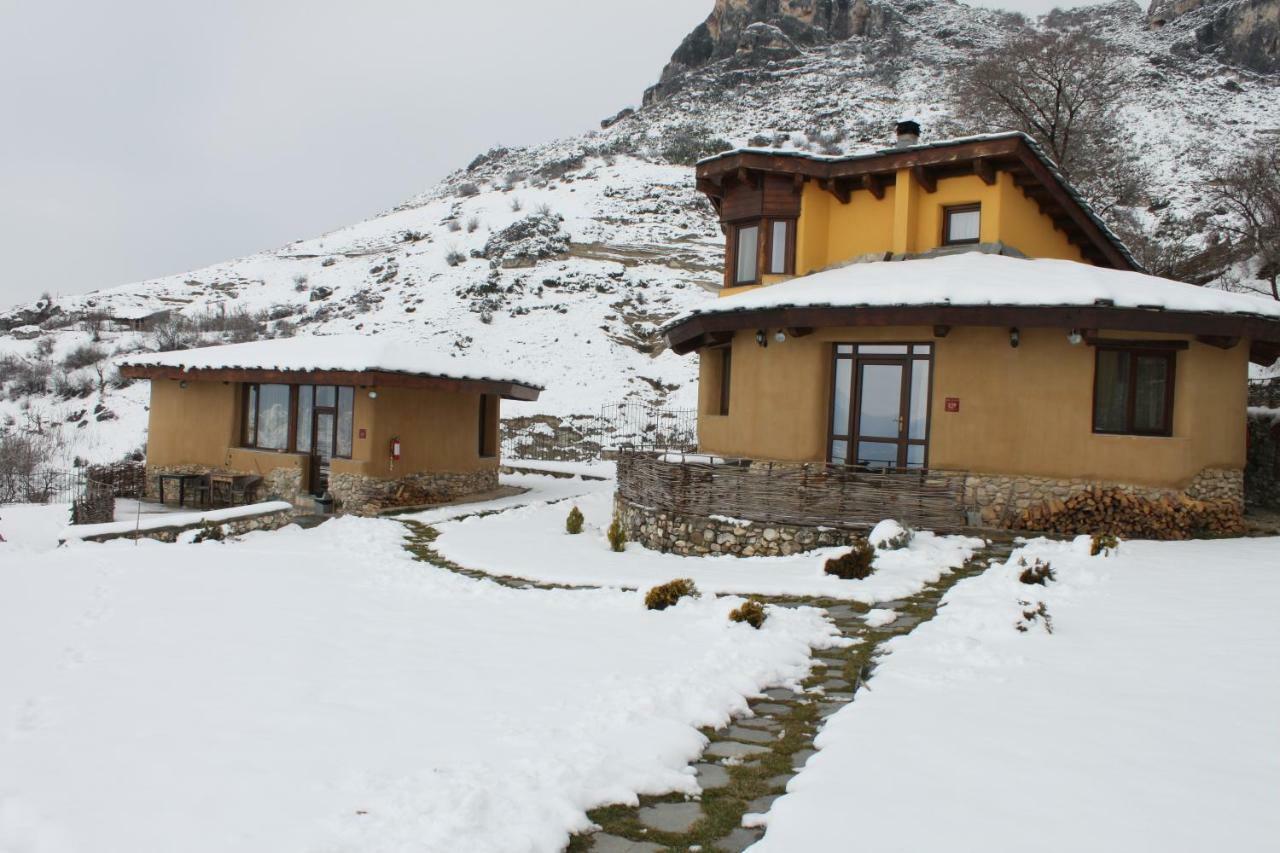 Eco Village Under The Cliffs Ilindentsi Exterior photo